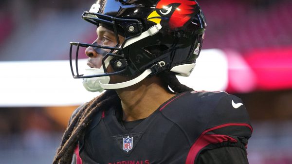 Syndication: Arizona Republic Arizona Cardinals wide receiver DeAndre Hopkins 10 takes the field before they take on the New Orleans Saints at State Farm Stadium in Glendale on Oct. 20, 2022. , EDITORIAL USE ONLY PUBLICATIONxINxGERxSUIxAUTxONLY Copyright: xJoexRondone/ThexRepublicx 20760502